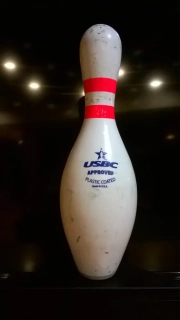 Retro použitá originální kuželka pro bowling 